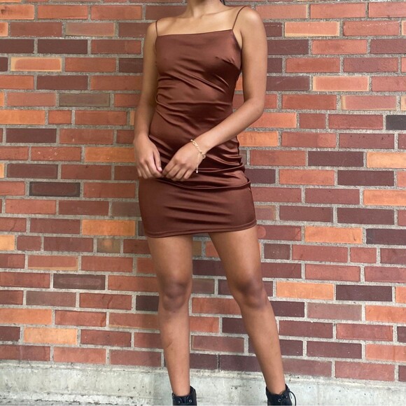 Windsor Sultry Strappy Stretch Cord Open Back Satin Brown Bodycon Mini Dress M - Picture 2 of 8
